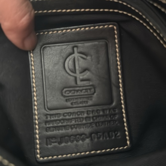 Coach messenger bag.  Leather. - Picture 3 of 11